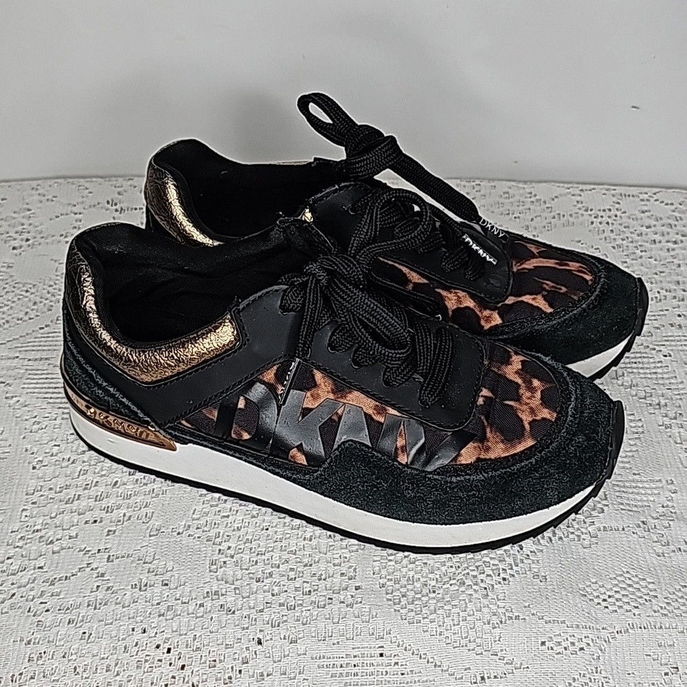 DKNY animal print leather black goldish orange lace up tennis shoes walking 6.5